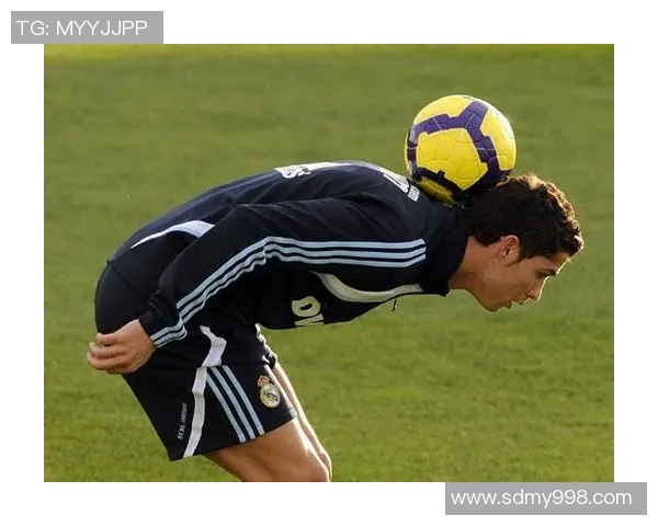 足球明星花式足球赛前精彩瞬间回顾与期待展望